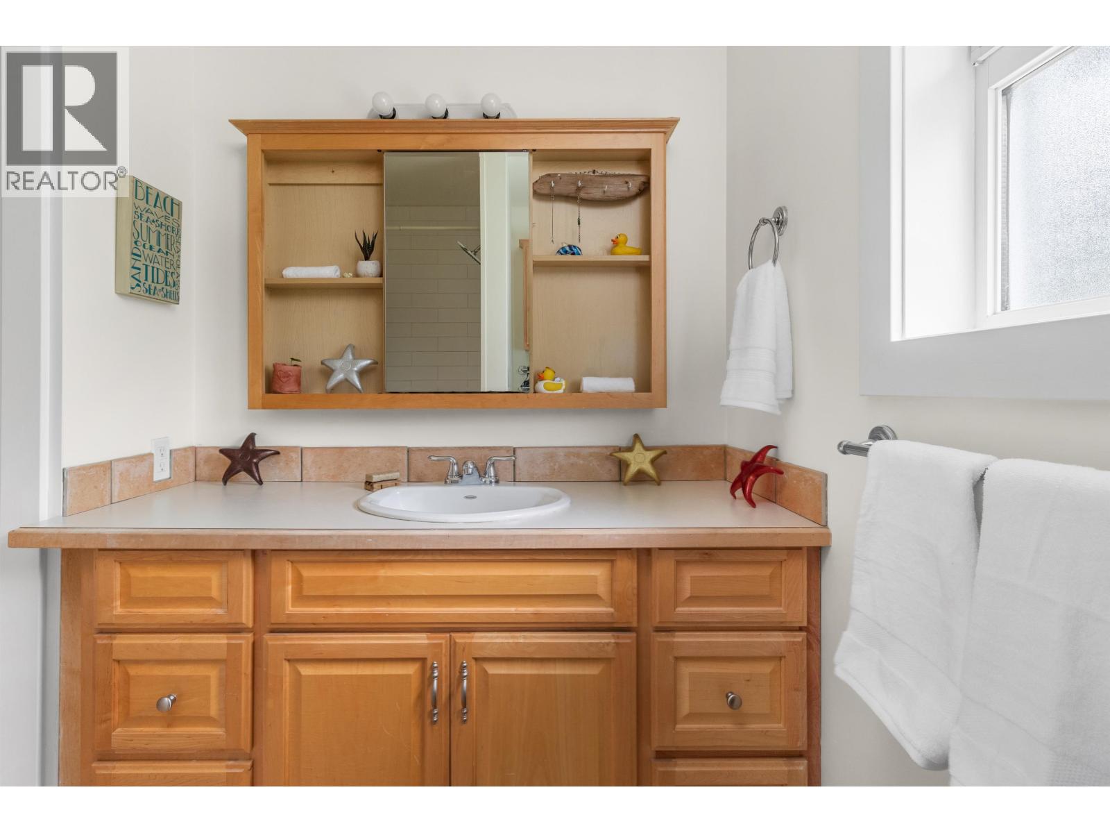 964 Village Drive, Bowen Island, British Columbia  V0N 1G1 - Photo 31 - R3073197