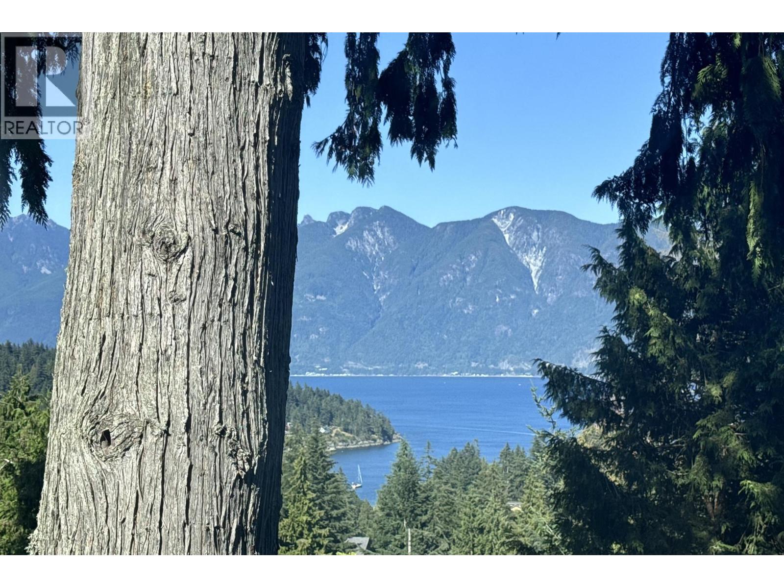 964 Village Drive, Bowen Island, British Columbia  V0N 1G1 - Photo 16 - R3073197