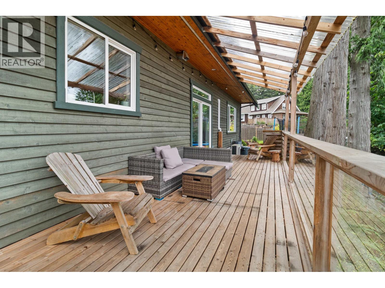 964 Village Drive, Bowen Island, British Columbia  V0N 1G1 - Photo 32 - R3073197