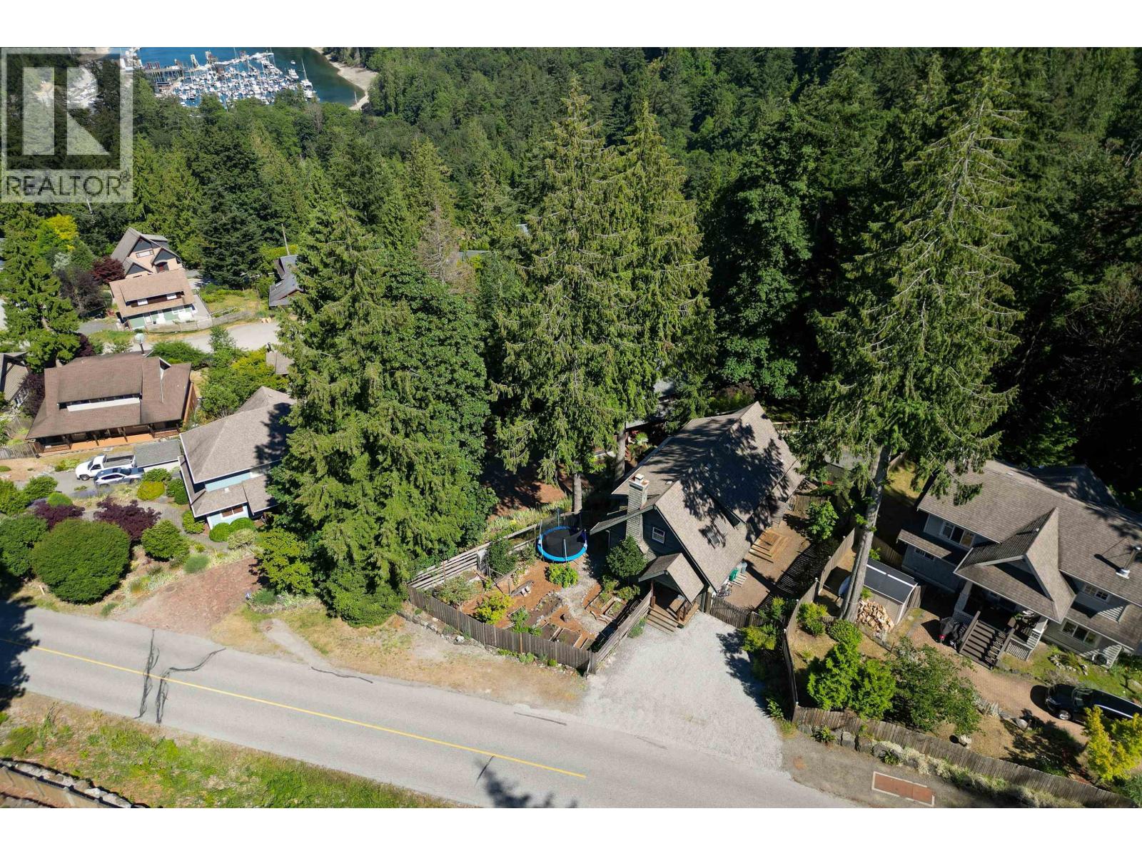 964 Village Drive, Bowen Island, British Columbia  V0N 1G1 - Photo 39 - R3073197