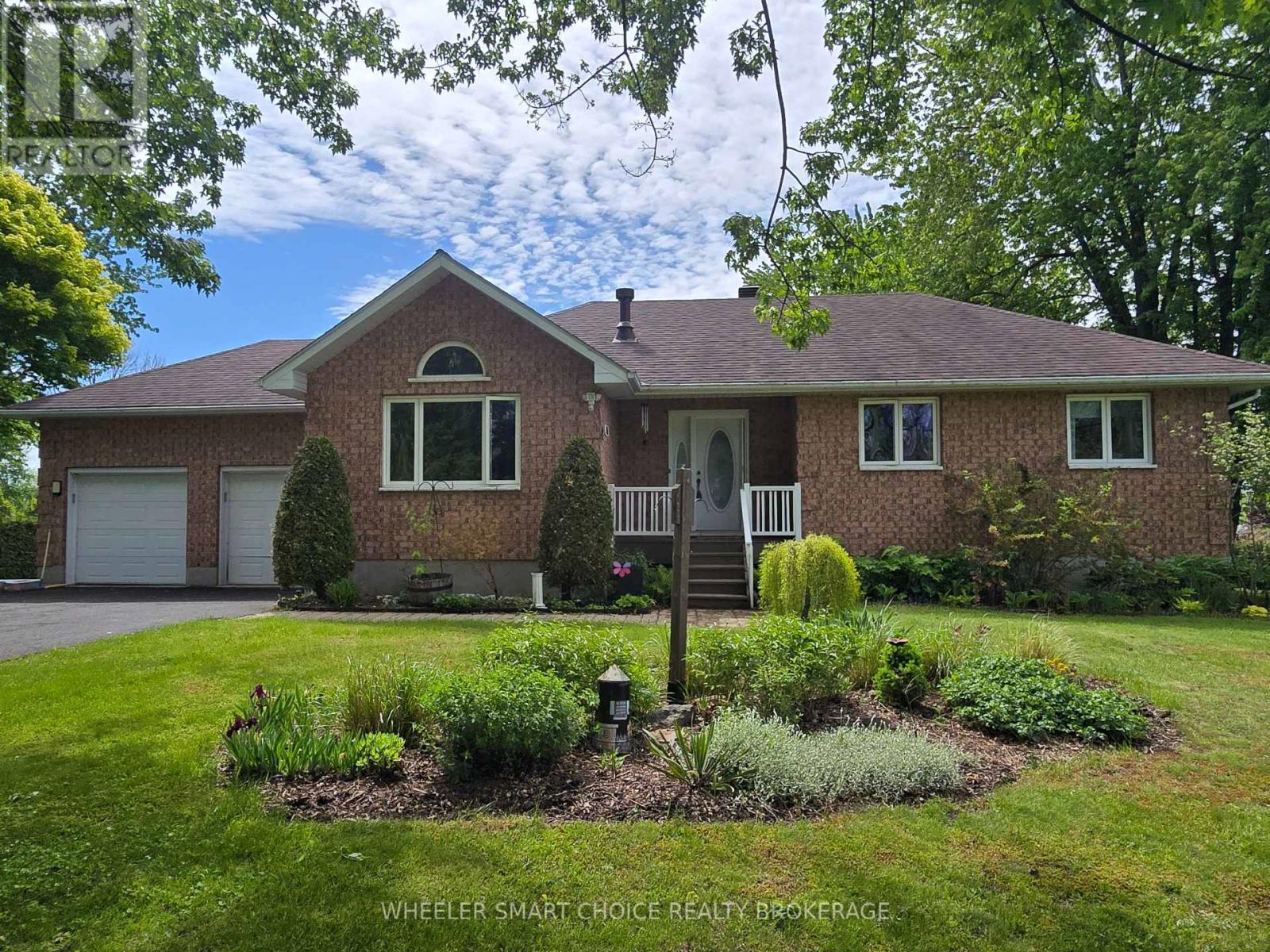 15206 Colonial Drive, South Stormont, Ontario  K0C 1M0 - Photo 2 - X12401432