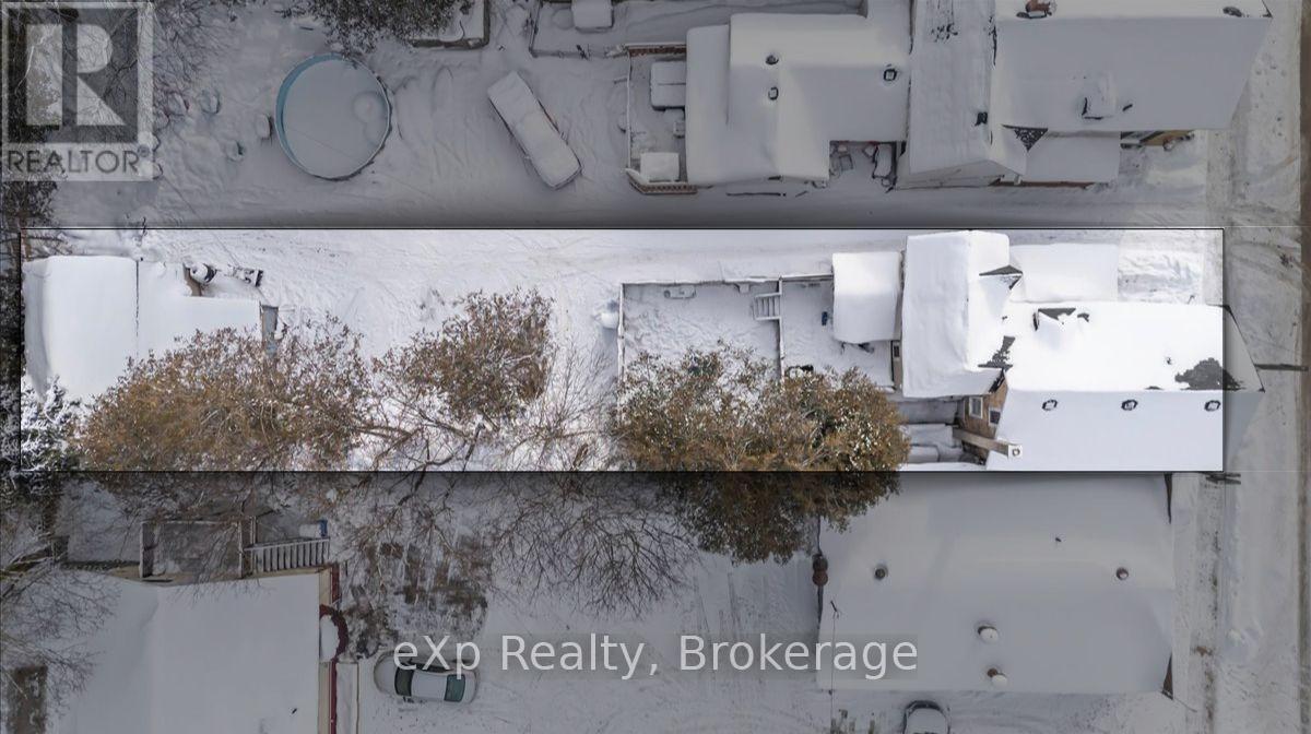 209 Garafraxa Street S, West Grey, Ontario N0G 1R0 - Photo 18 - X12615816