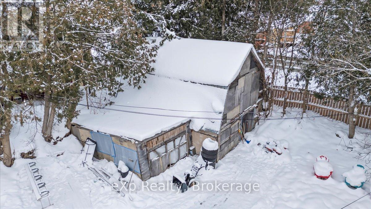 209 Garafraxa Street S, West Grey, Ontario N0G 1R0 - Photo 20 - X12615816