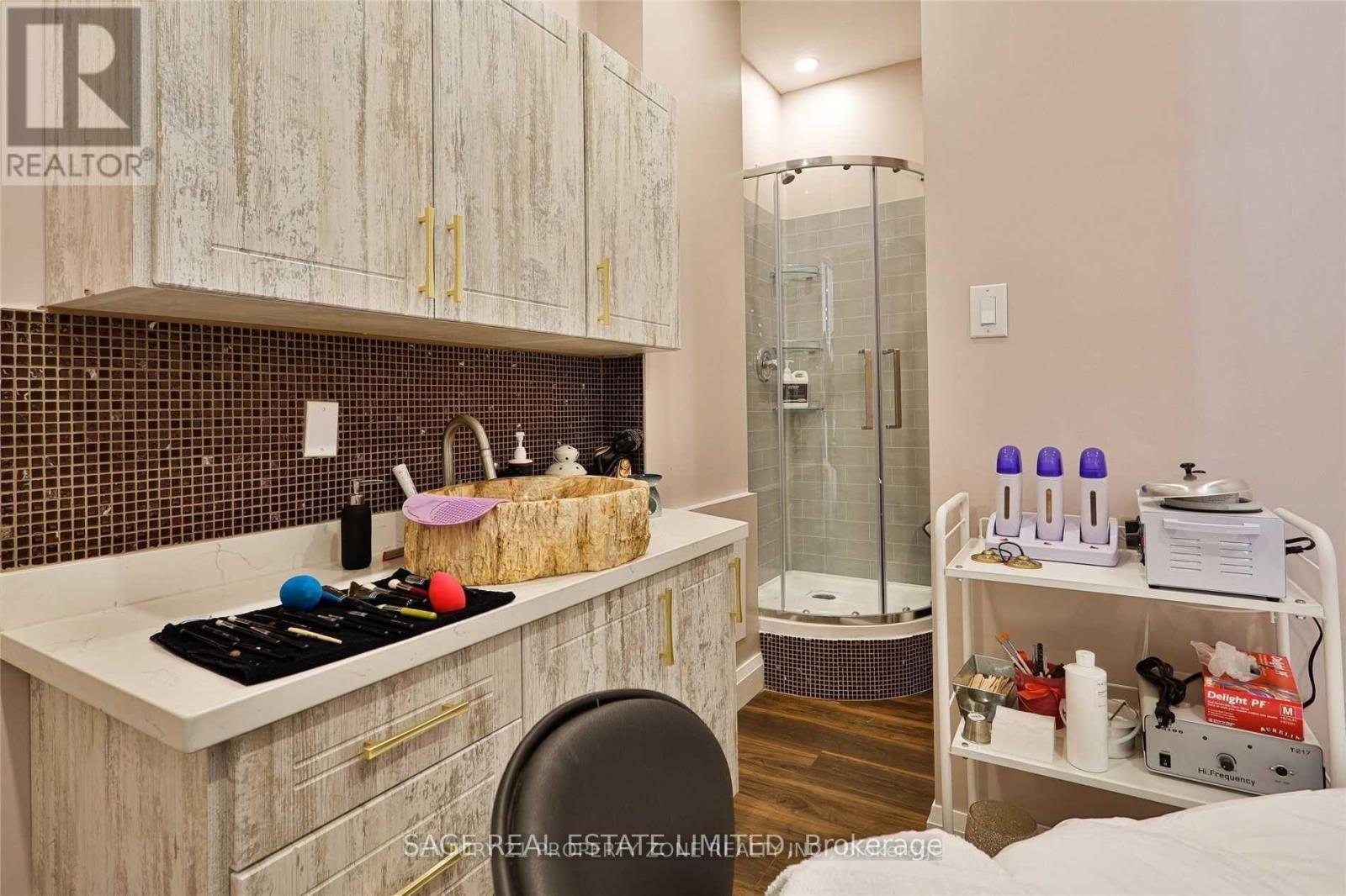 92 Sudbury Street, Toronto, Ontario  M6J 0B7 - Photo 15 - C12615758