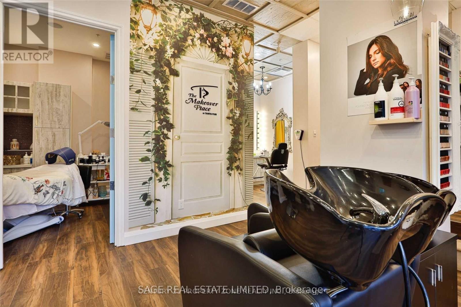 92 Sudbury Street, Toronto, Ontario  M6J 0B7 - Photo 2 - C12615758