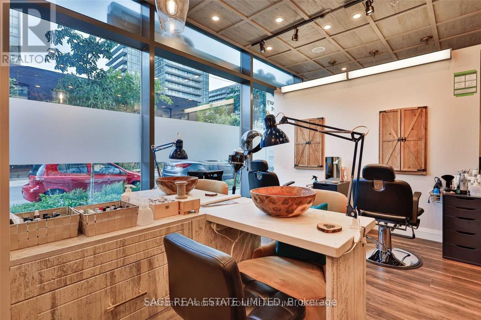 92 Sudbury Street, Toronto, Ontario  M6J 0B7 - Photo 4 - C12615758