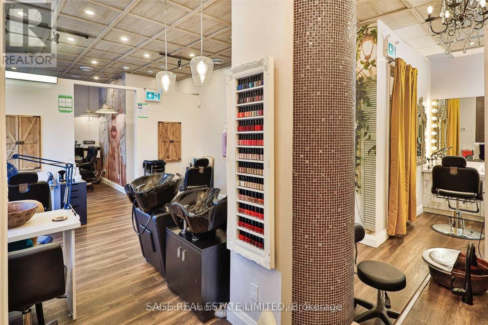 92 Sudbury Street, Toronto, Ontario  M6J 0B7 - Photo 5 - C12615758