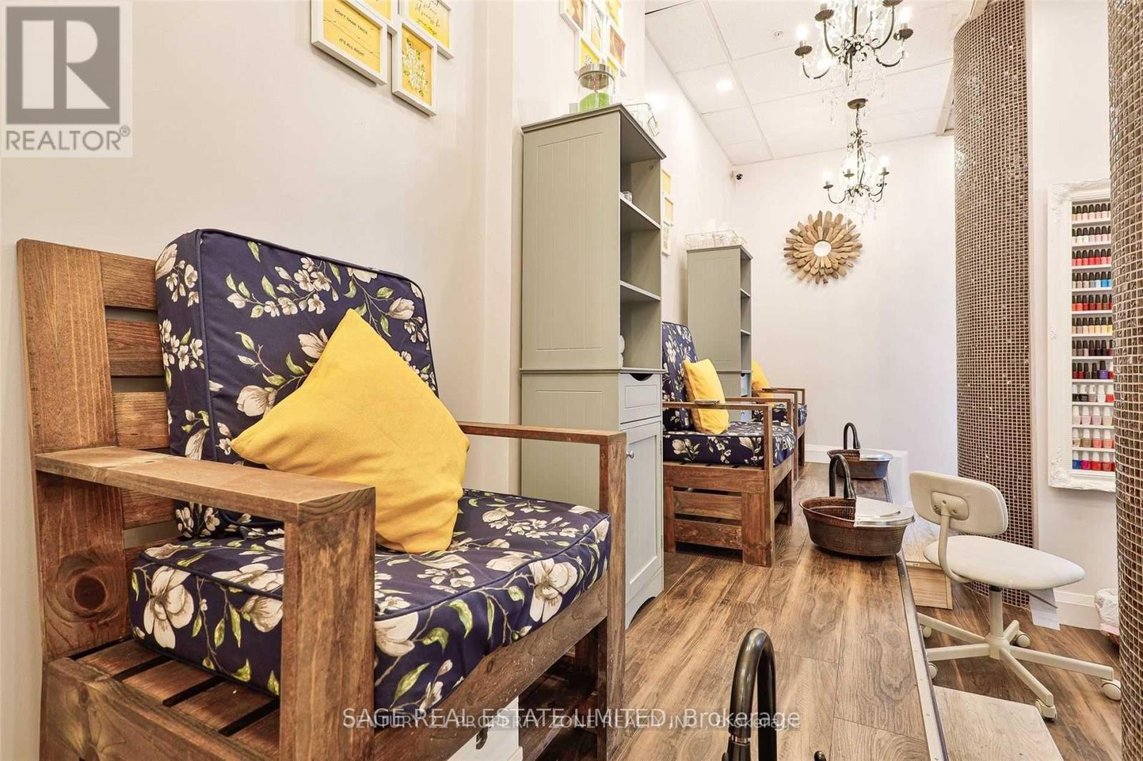 92 Sudbury Street, Toronto, Ontario  M6J 0B7 - Photo 8 - C12615758