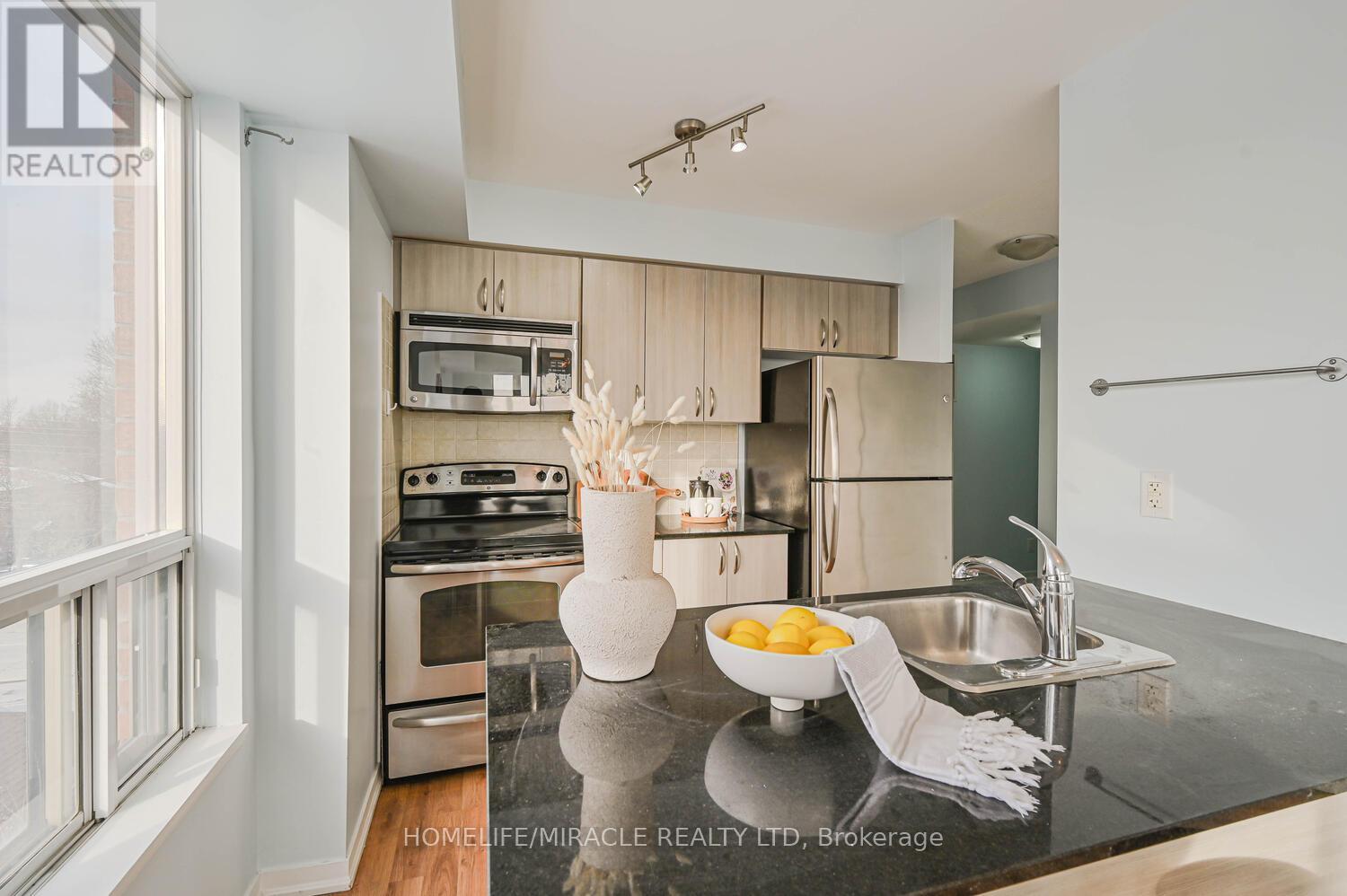 608 - 801 Sheppard Avenue W, Toronto, Ontario  M3H 0A8 - Photo 15 - C12615876