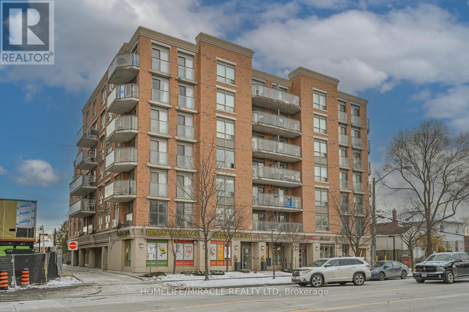 608 - 801 Sheppard Avenue W, Toronto, Ontario  M3H 0A8 - Photo 2 - C12615876