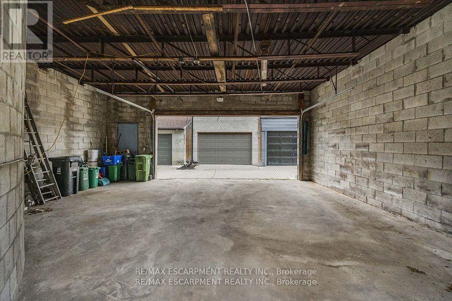 4 - 35 Beaconsfield Avenue, Toronto, Ontario  M6J 3J1 - Photo 12 - C12615906