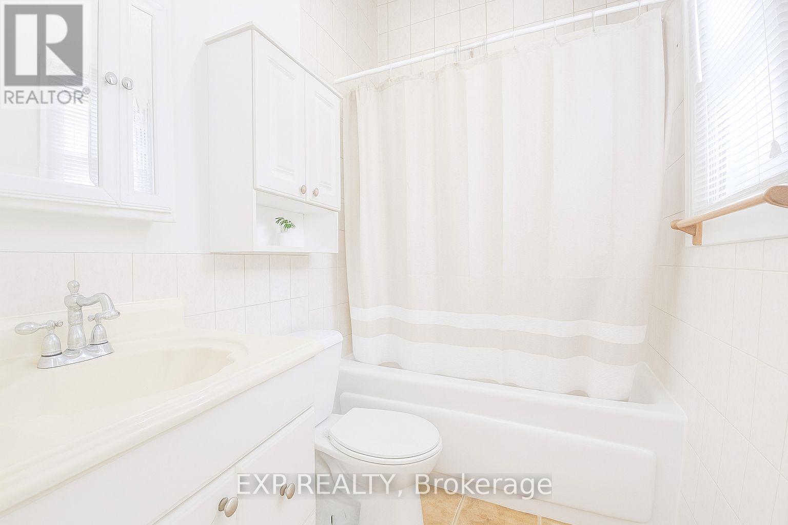 Main - 207 Gamble Avenue, Toronto, Ontario  M4J 2P4 - Photo 13 - E12615740