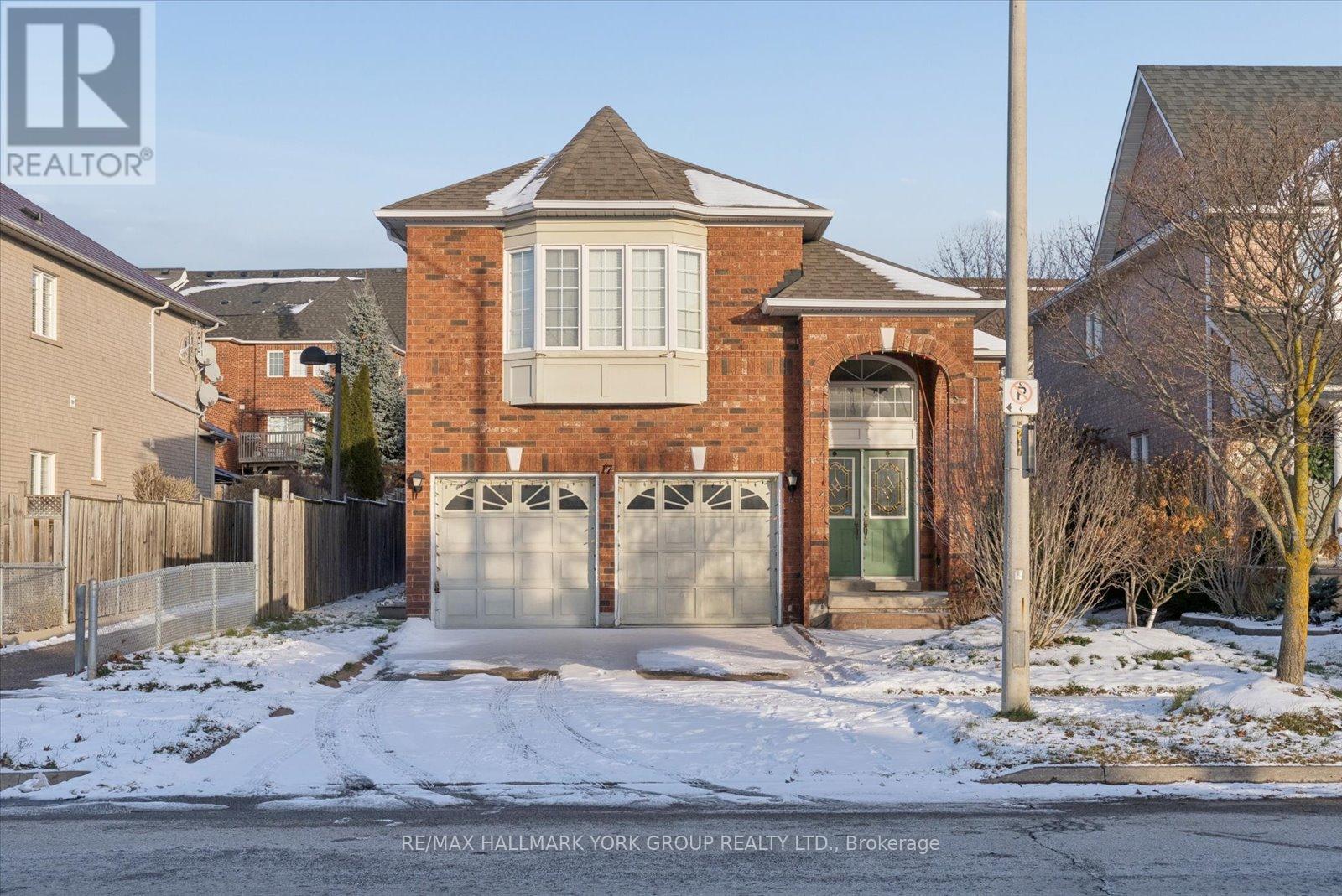 17 WOODCOCK AVENUE, Ajax, Ontario