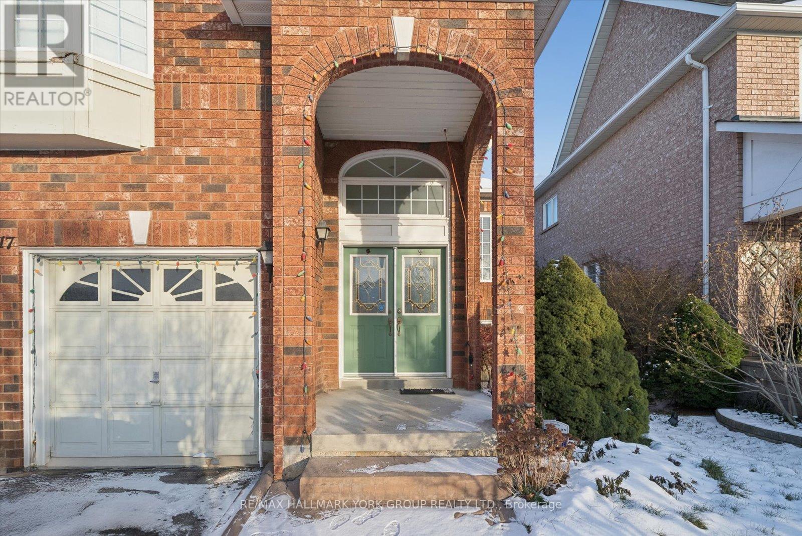 17 Woodcock Avenue, Ajax, Ontario  L1T 4J5 - Photo 4 - E12615866