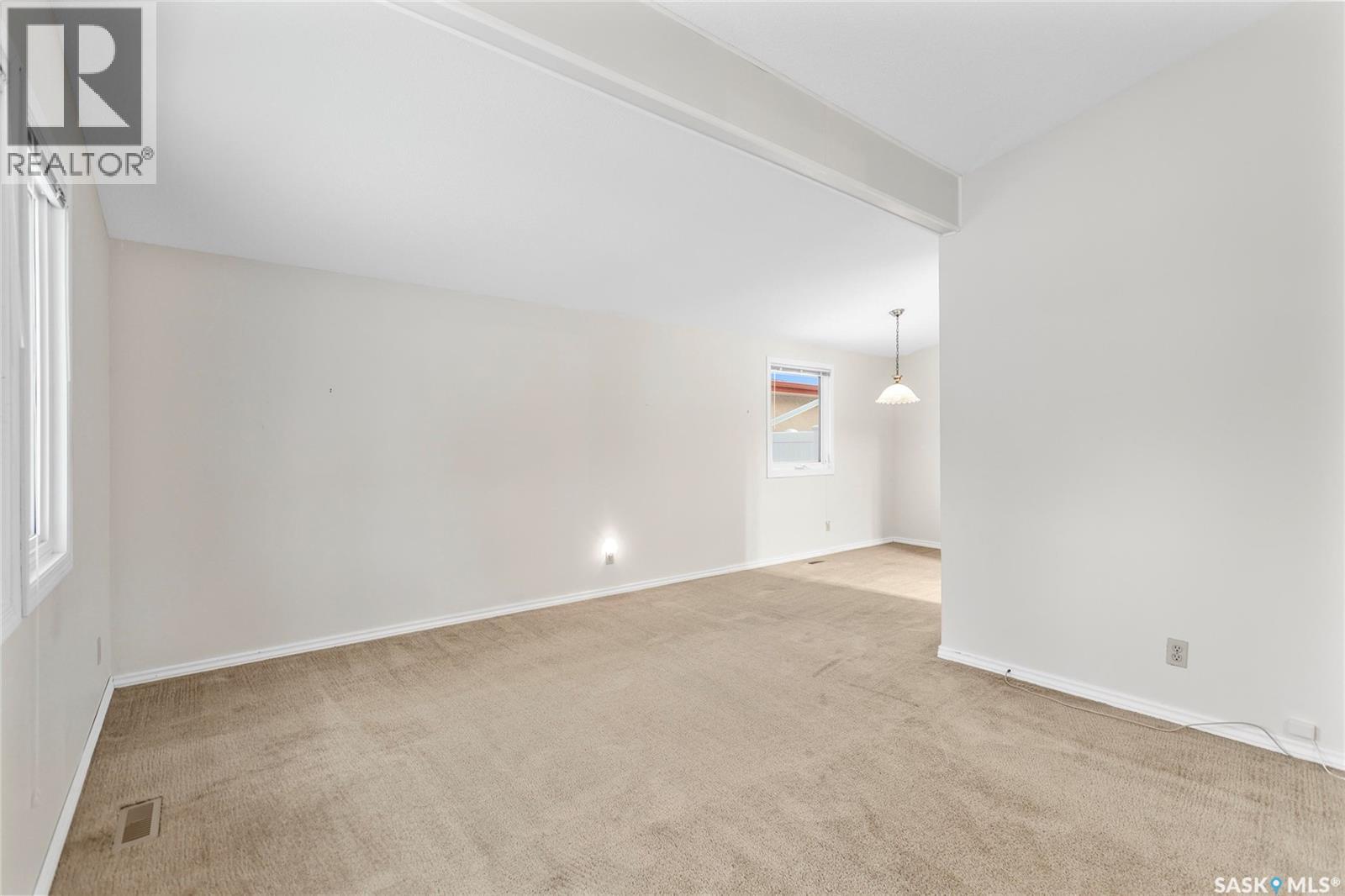 35 Wilkie Road, Regina, Saskatchewan  S4S 5Y3 - Photo 4 - SK025447