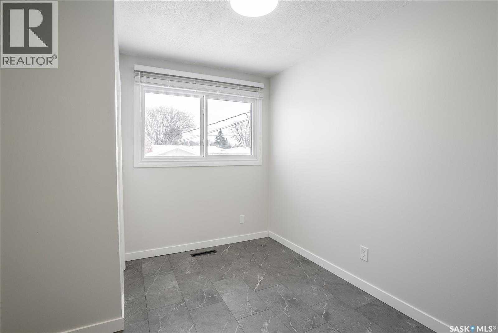 1409 Preston Avenue S, Saskatoon, Saskatchewan  S7H 2V5 - Photo 12 - SK025445