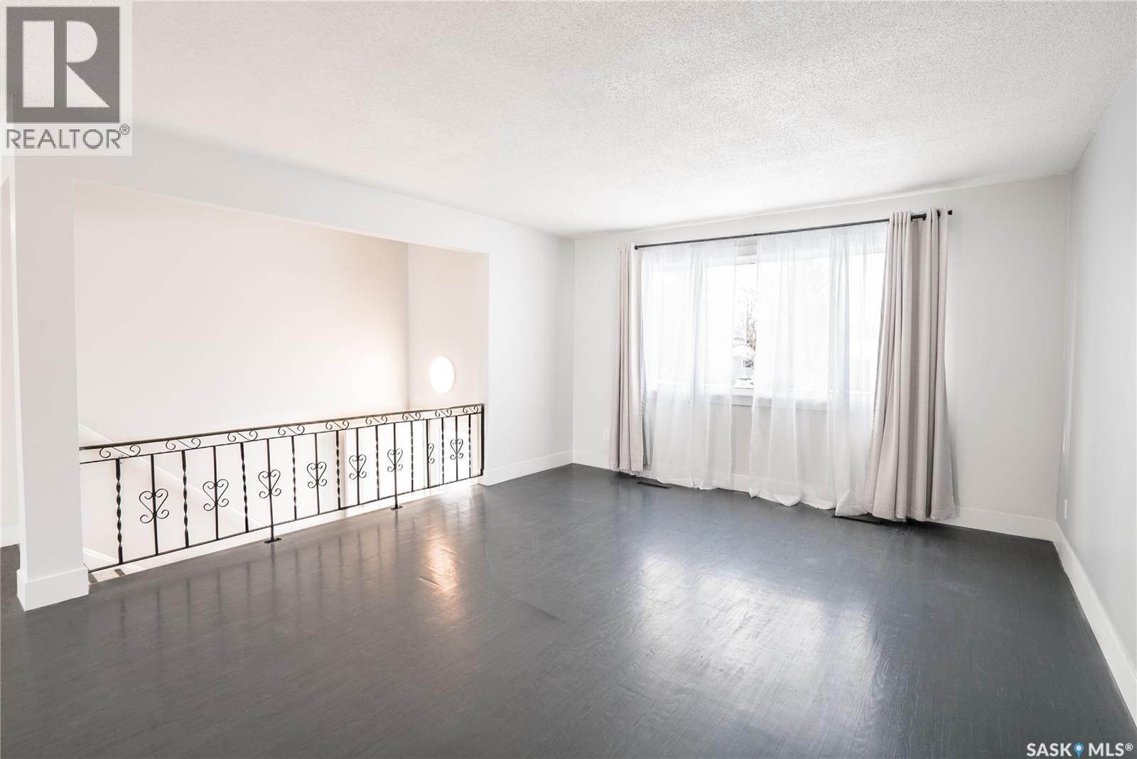 1409 Preston Avenue S, Saskatoon, Saskatchewan  S7H 2V5 - Photo 4 - SK025445