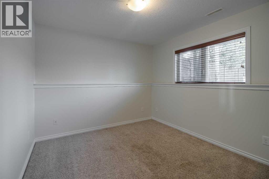 11 Cougar Cove N, Lethbridge, Alberta  T1H 6M7 - Photo 20 - A2274484