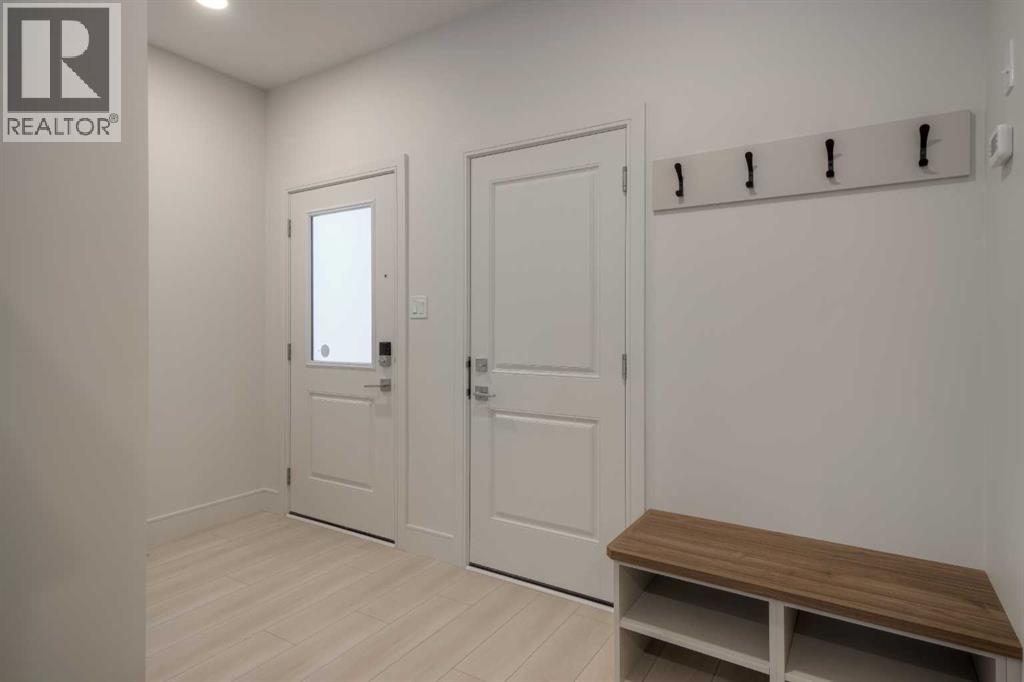 181 Caribou Bend N, Lethbridge, Alberta  T1H 7J8 - Photo 4 - A2274705