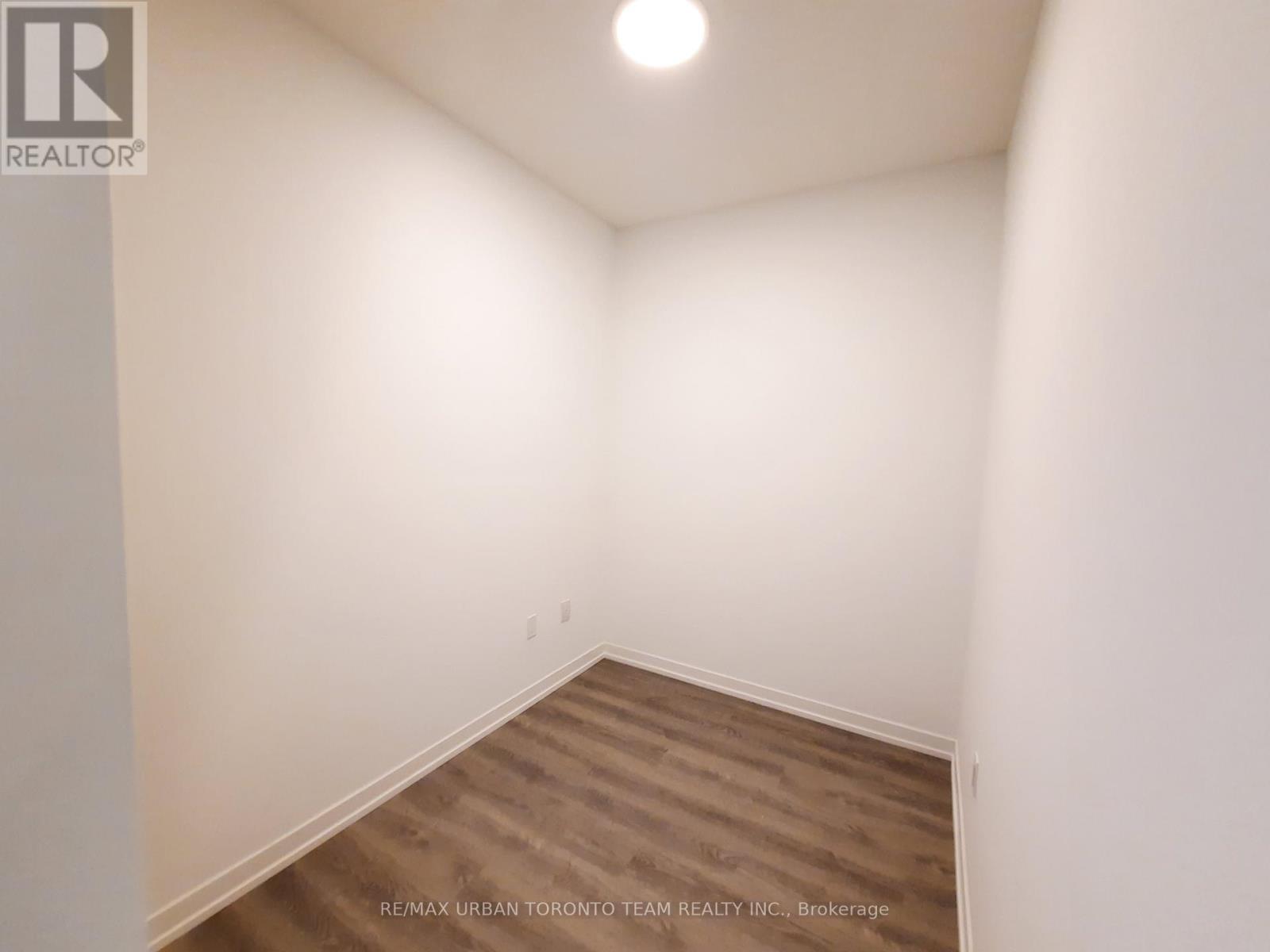 901 - 8 Interchange Way, Vaughan, Ontario  L4K 5Z7 - Photo 5 - N12530036