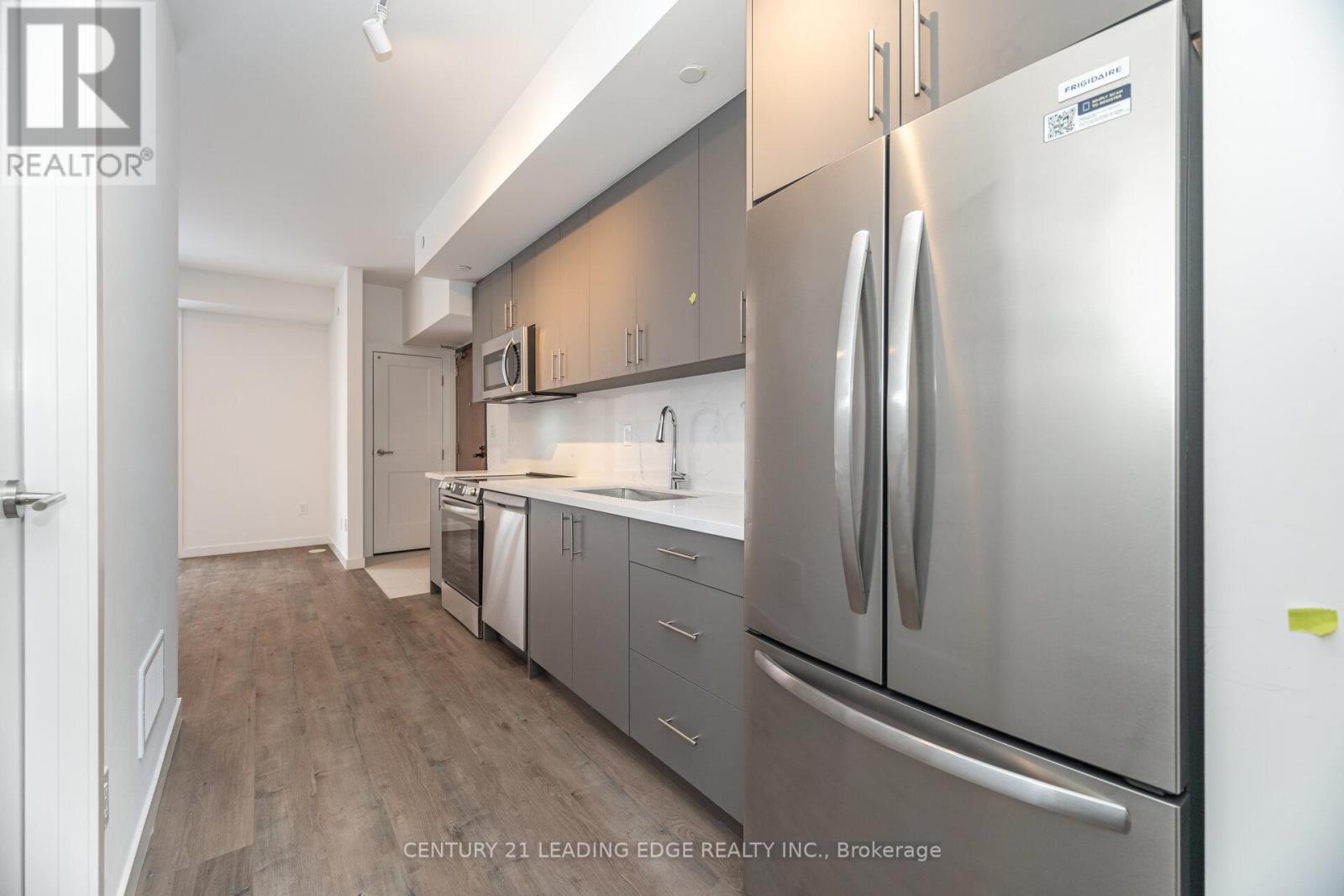 9 - 109 Marydale Avenue, Markham (Middlefield), Ontario  L3S 3J8 - Photo 8 - N12610218