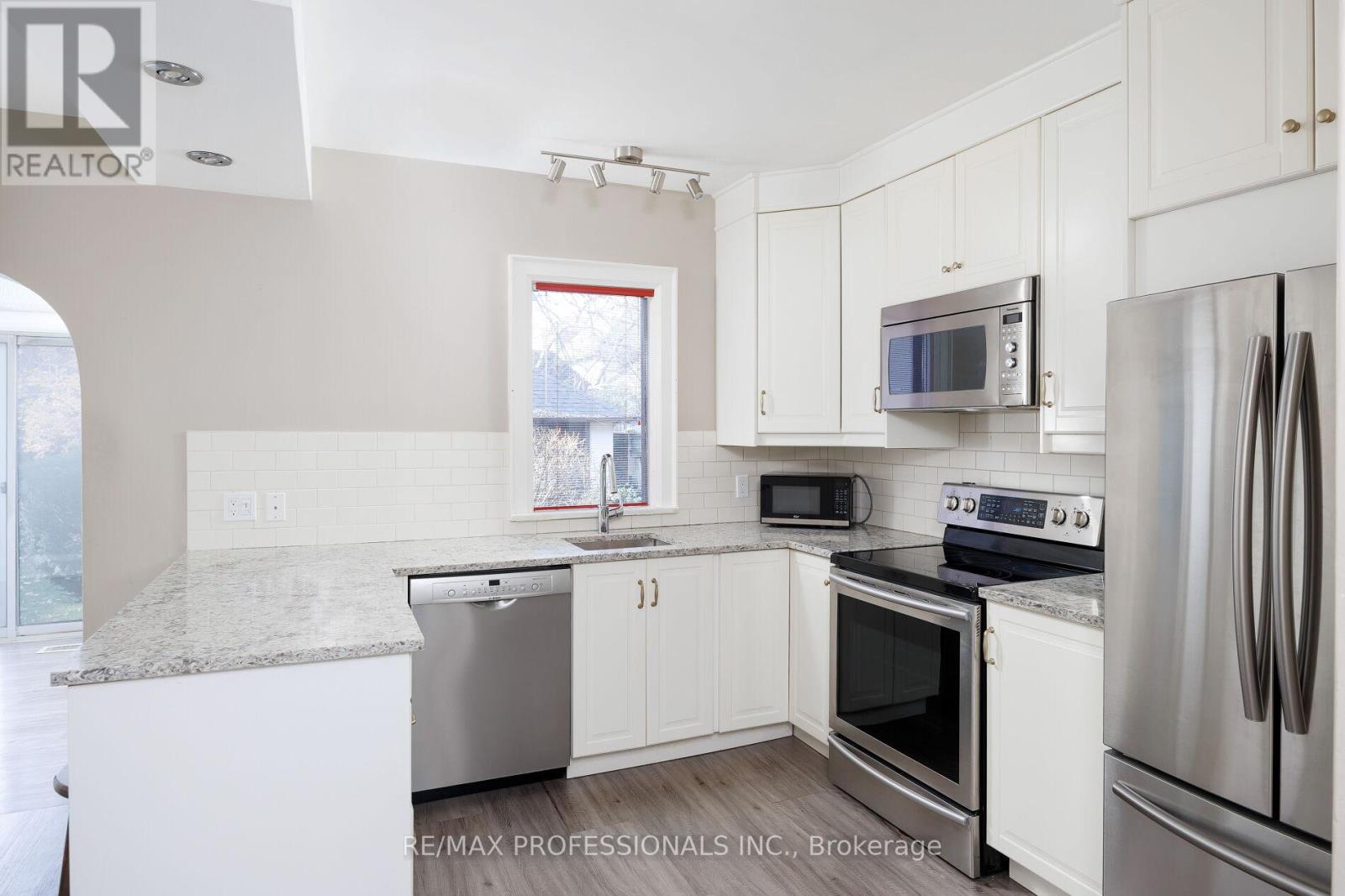 50 Wendover Road, Toronto, Ontario  M8X 2L3 - Photo 21 - W12590998