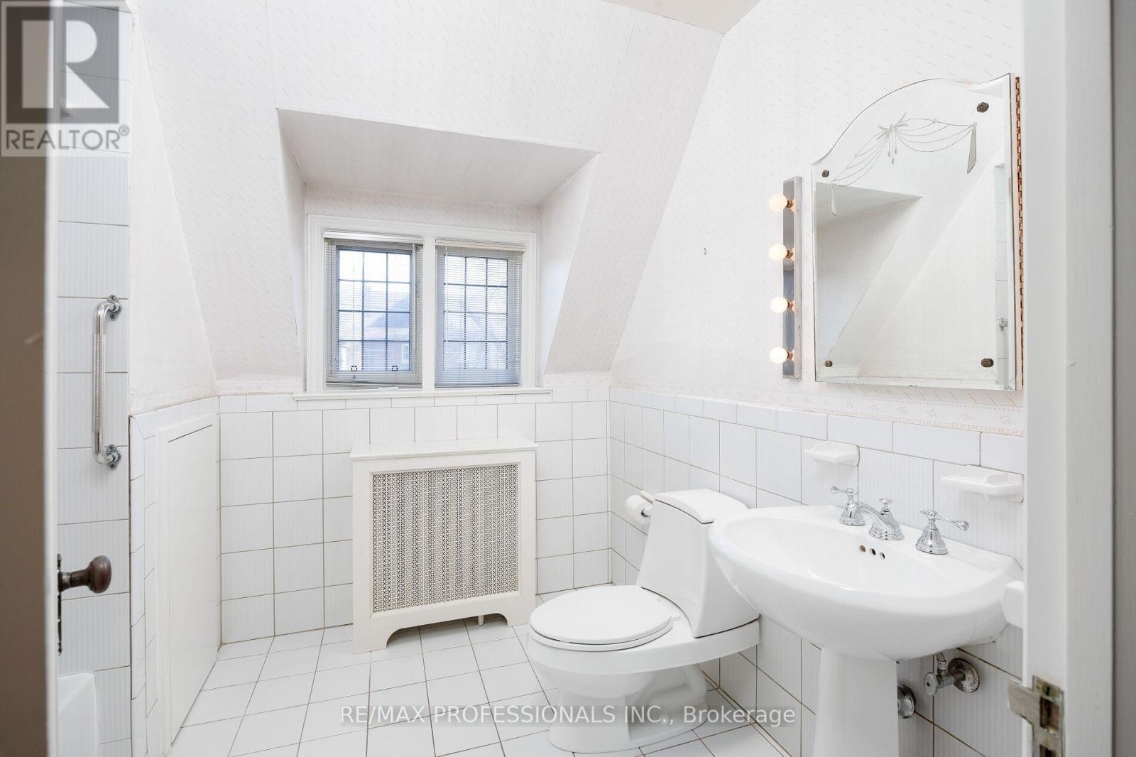 50 Wendover Road, Toronto, Ontario  M8X 2L3 - Photo 32 - W12590998