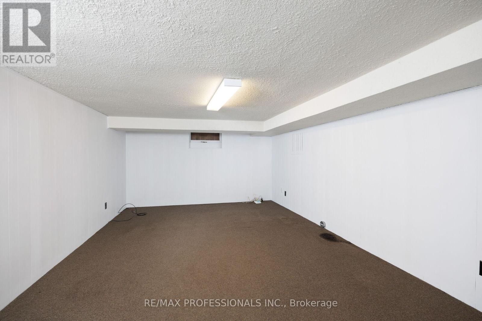 50 Wendover Road, Toronto, Ontario  M8X 2L3 - Photo 36 - W12590998