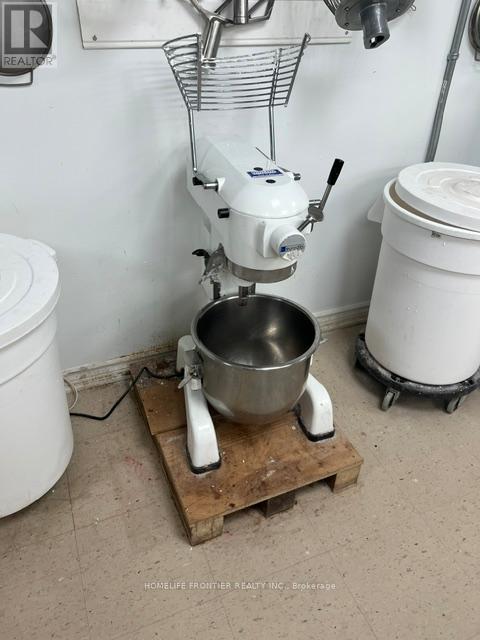 16 Wilstead Drive, Newmarket, Ontario  L3Y 4T9 - Photo 20 - N12615786