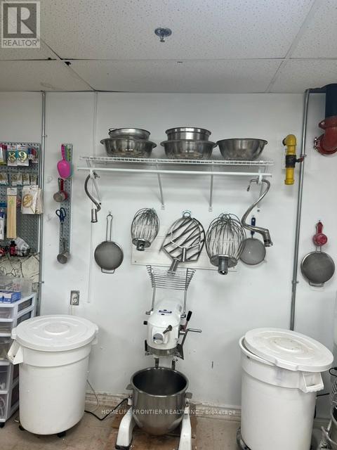 16 Wilstead Drive, Newmarket, Ontario  L3Y 4T9 - Photo 22 - N12615786