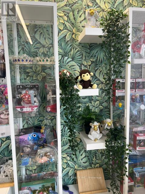 16 Wilstead Drive, Newmarket, Ontario  L3Y 4T9 - Photo 4 - N12615786