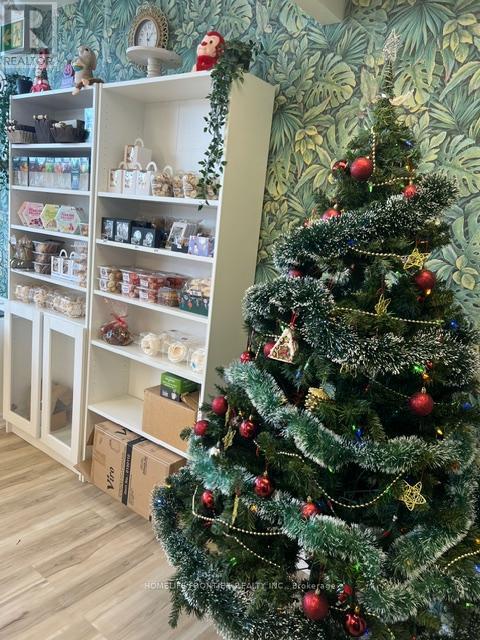 16 Wilstead Drive, Newmarket, Ontario  L3Y 4T9 - Photo 8 - N12615786