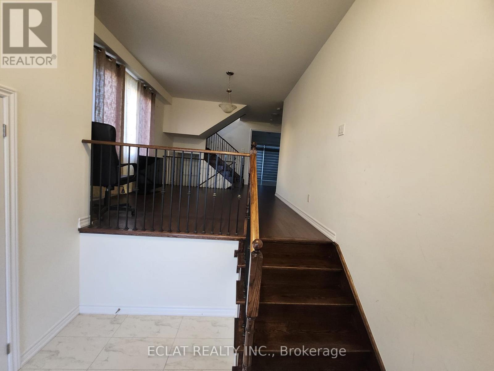 48 Simona Avenue, Wasaga Beach, Ontario  L9Z 0L3 - Photo 3 - S12615748