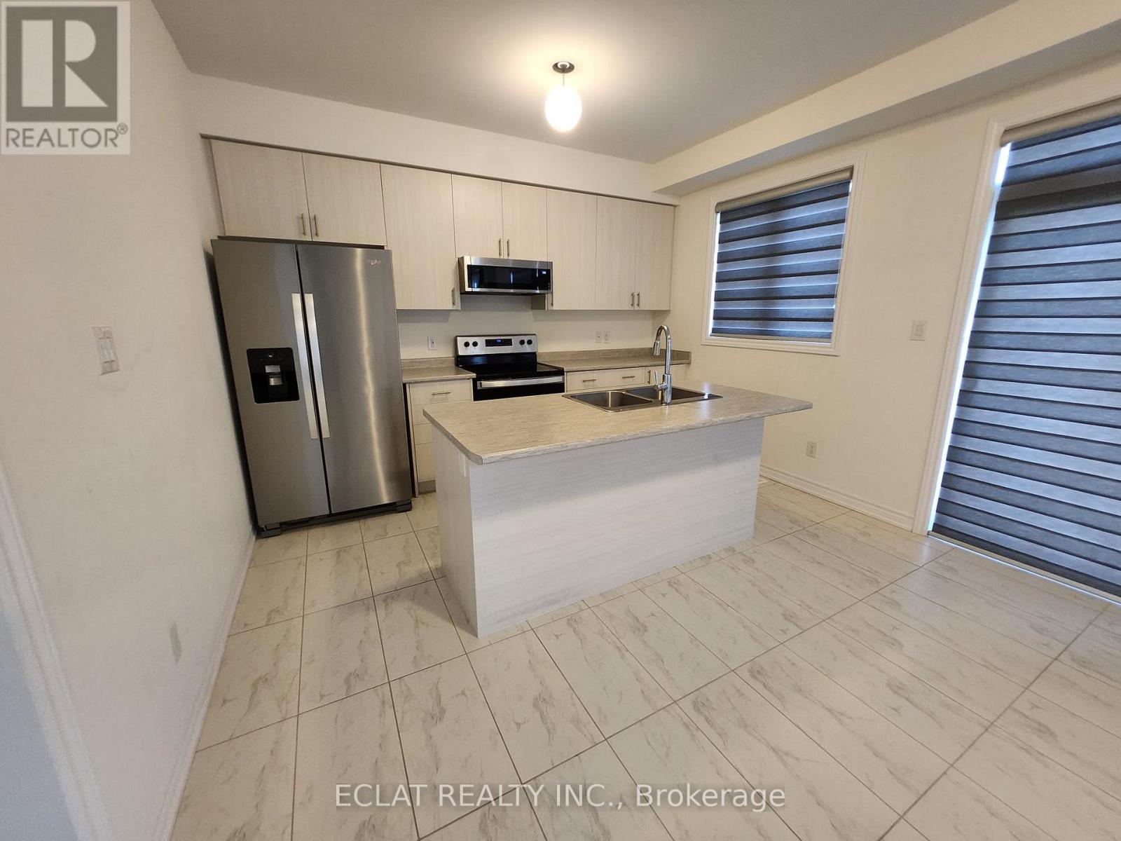 48 Simona Avenue, Wasaga Beach, Ontario  L9Z 0L3 - Photo 4 - S12615748