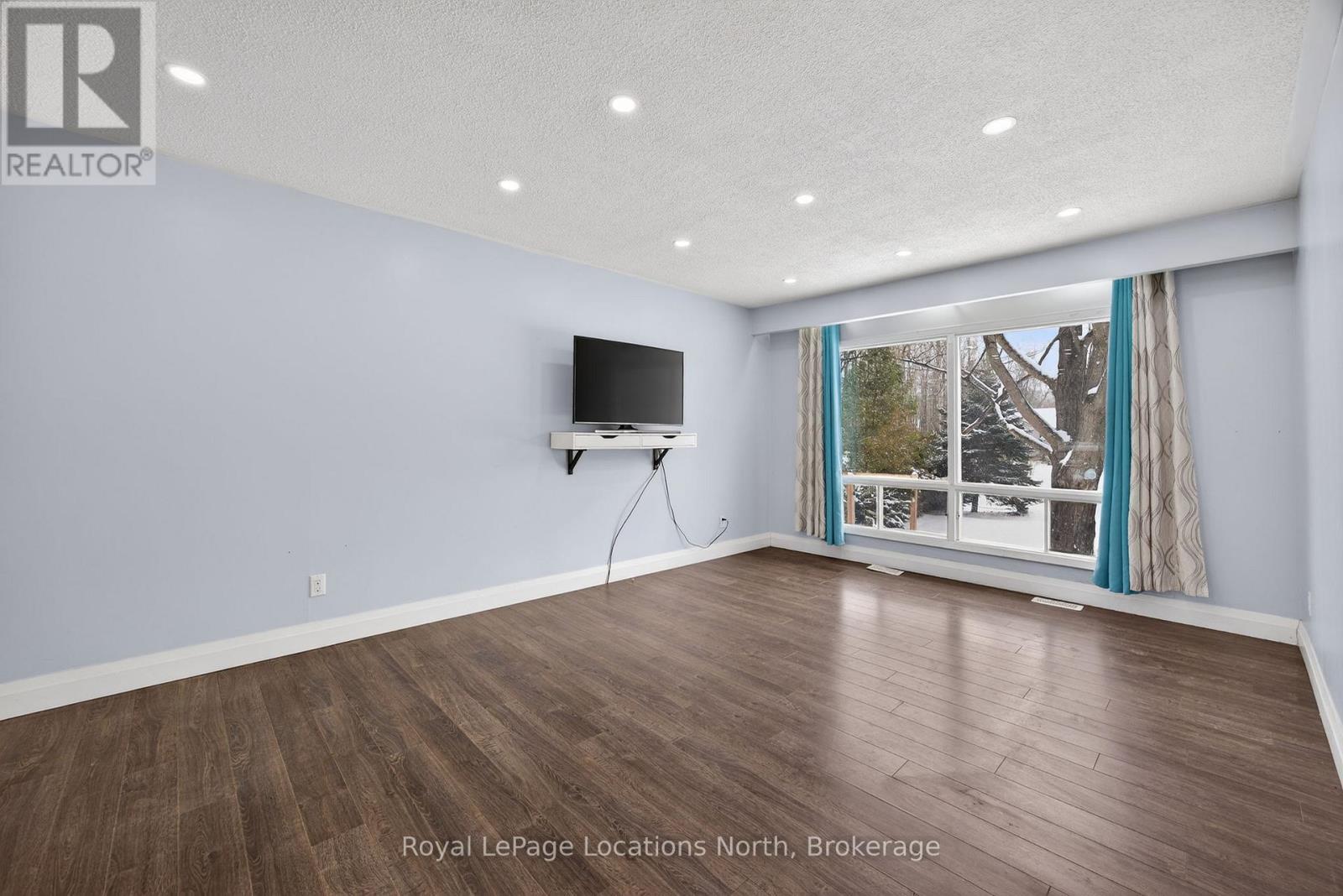 40 Rue Vanier Street, Tiny, Ontario  L9M 0J2 - Photo 12 - S12605746