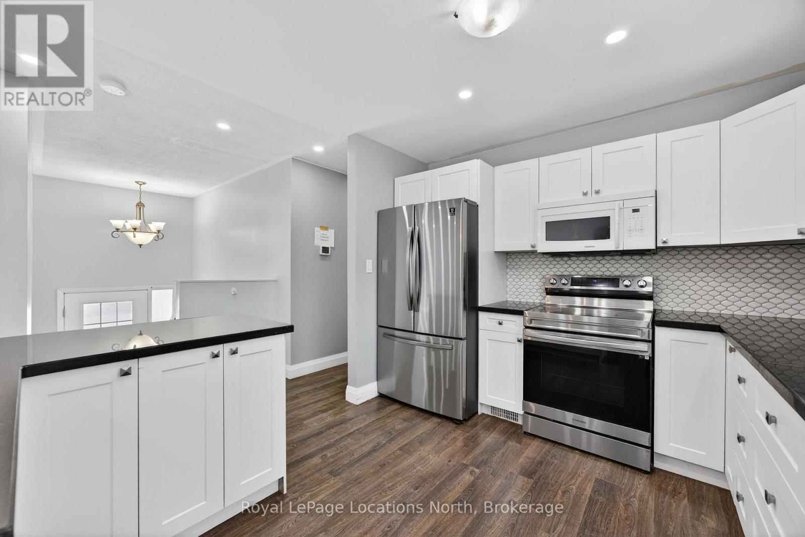 40 Rue Vanier Street, Tiny, Ontario  L9M 0J2 - Photo 10 - S12605746