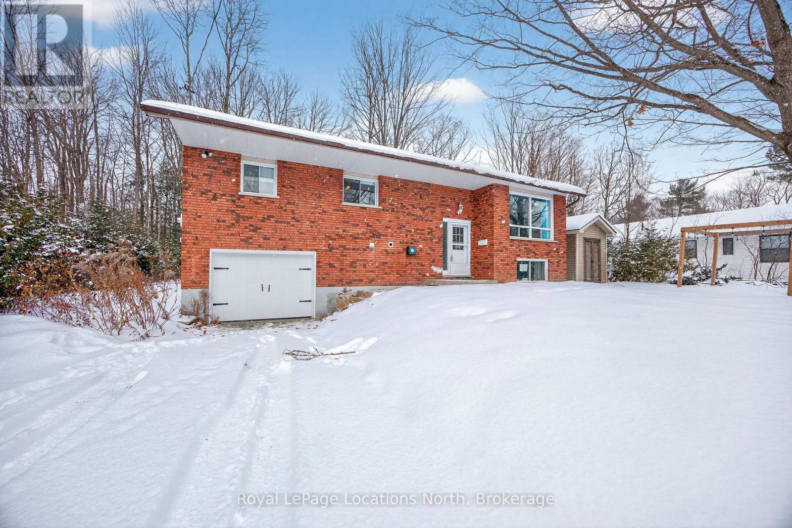 40 Rue Vanier Street, Tiny, Ontario  L9M 0J2 - Photo 2 - S12605746