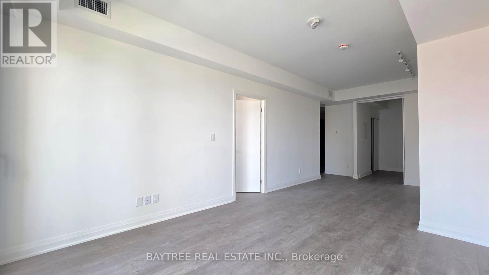 2401 - 4015 The Exchange, Mississauga, Ontario  L5B 0N9 - Photo 4 - W12615762