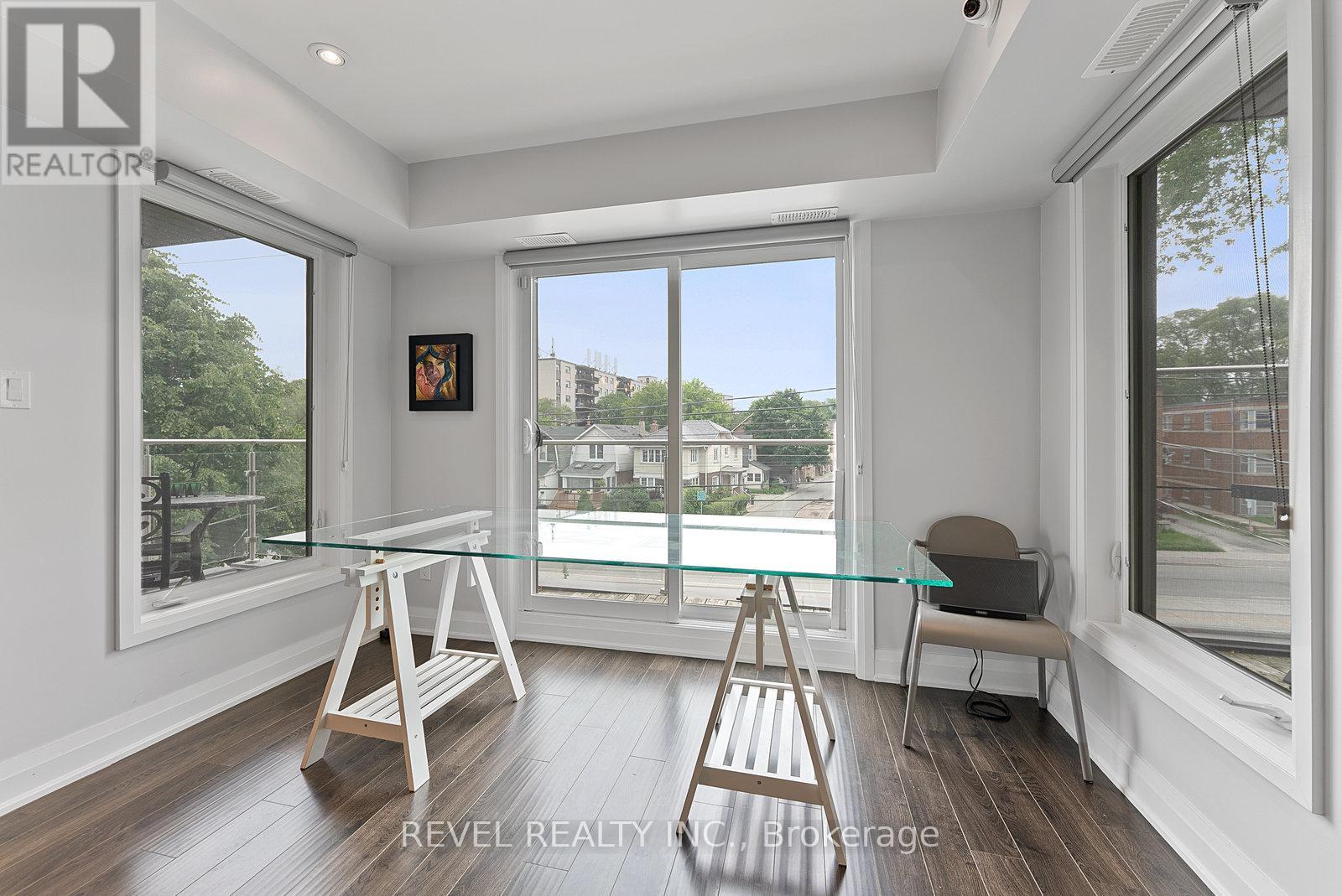 3 - 2504 Lakeshore Boulevard W, Toronto, Ontario  M8V 1E1 - Photo 5 - W12615768