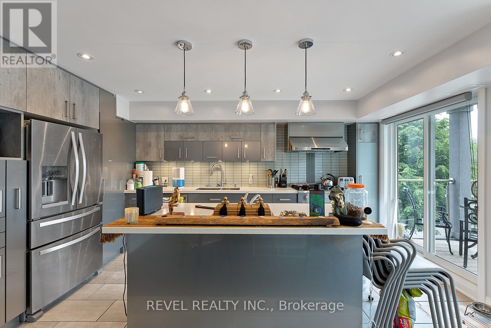 3 - 2504 Lakeshore Boulevard W, Toronto, Ontario  M8V 1E1 - Photo 7 - W12615768