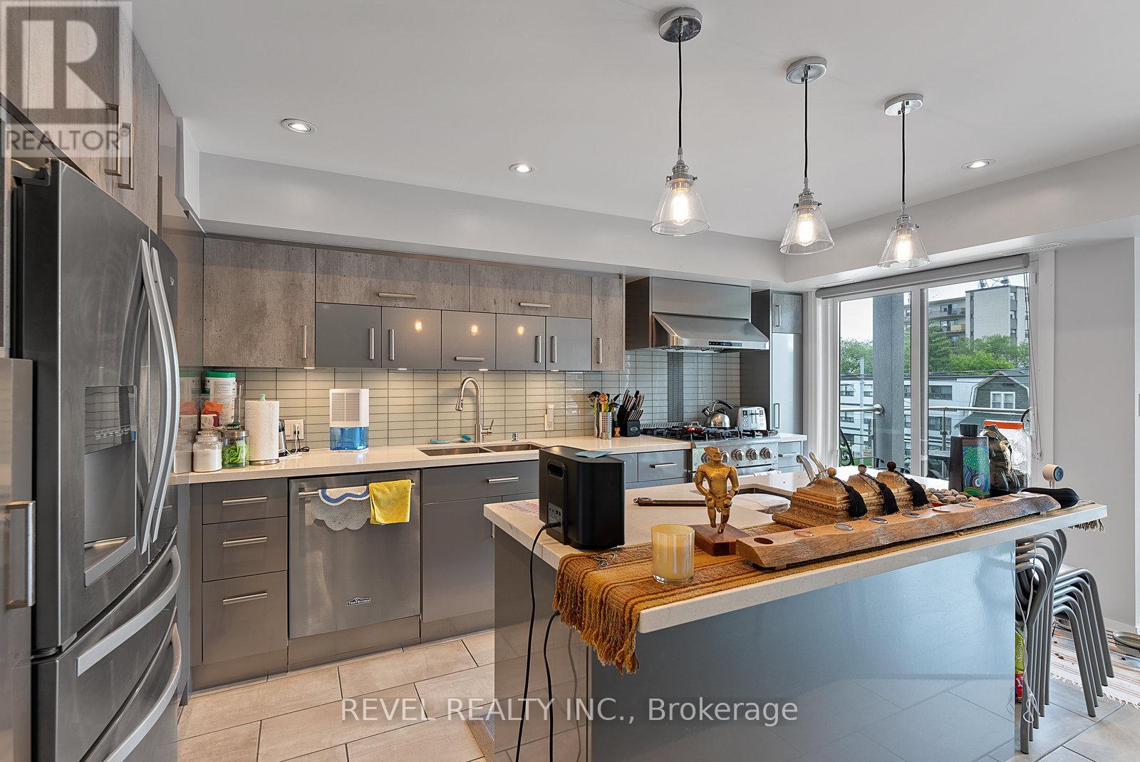 3 - 2504 Lakeshore Boulevard W, Toronto, Ontario  M8V 1E1 - Photo 8 - W12615768