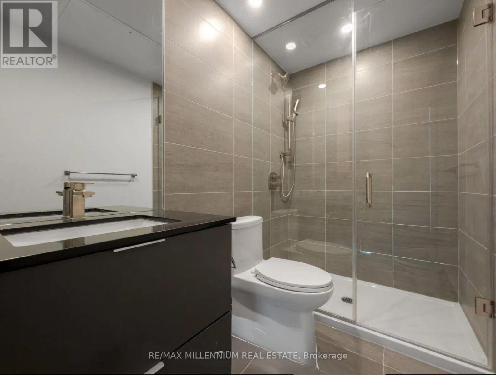 416 - 1 Fairview Road, Mississauga, Ontario  L5A 4C6 - Photo 10 - W12615780