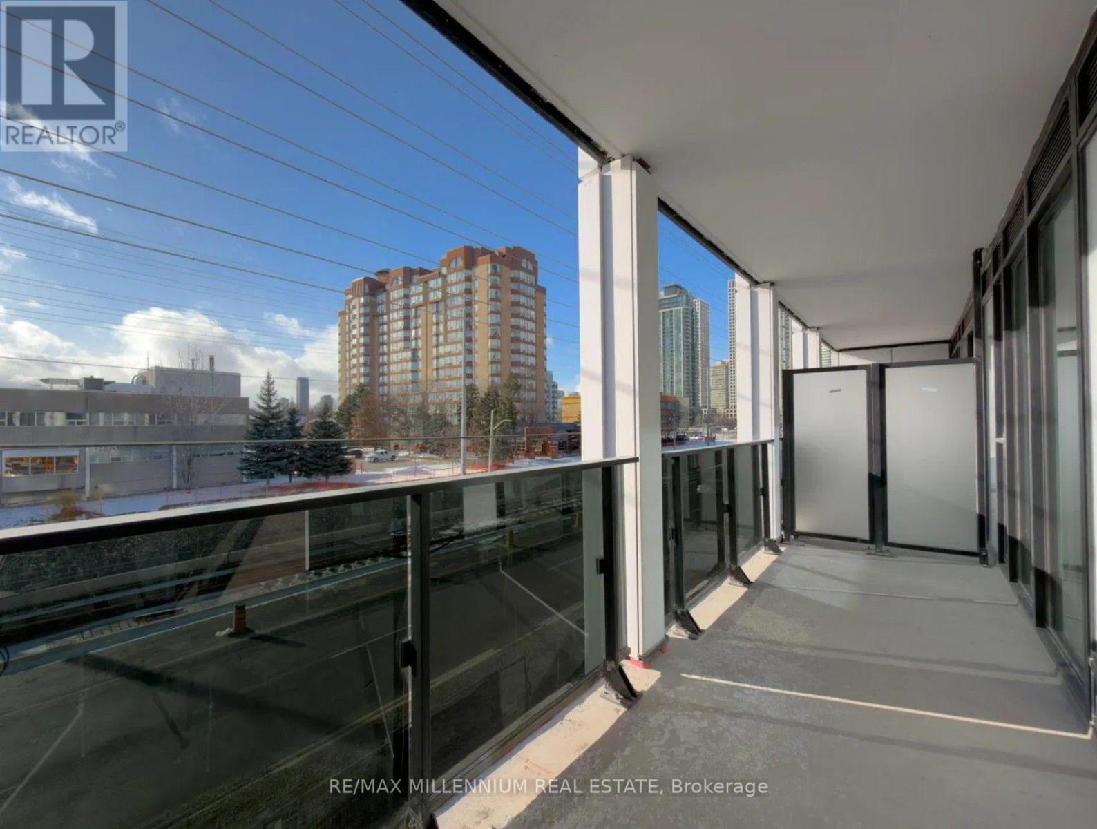 416 - 1 Fairview Road, Mississauga, Ontario  L5A 4C6 - Photo 4 - W12615780