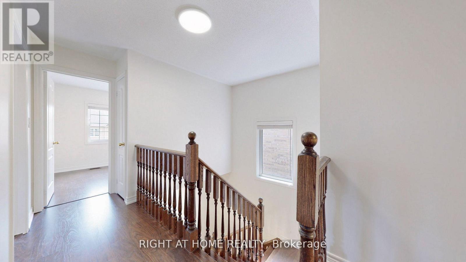 5592 Meadowcrest Avenue, Mississauga, Ontario  L5M 0N1 - Photo 21 - W12615832