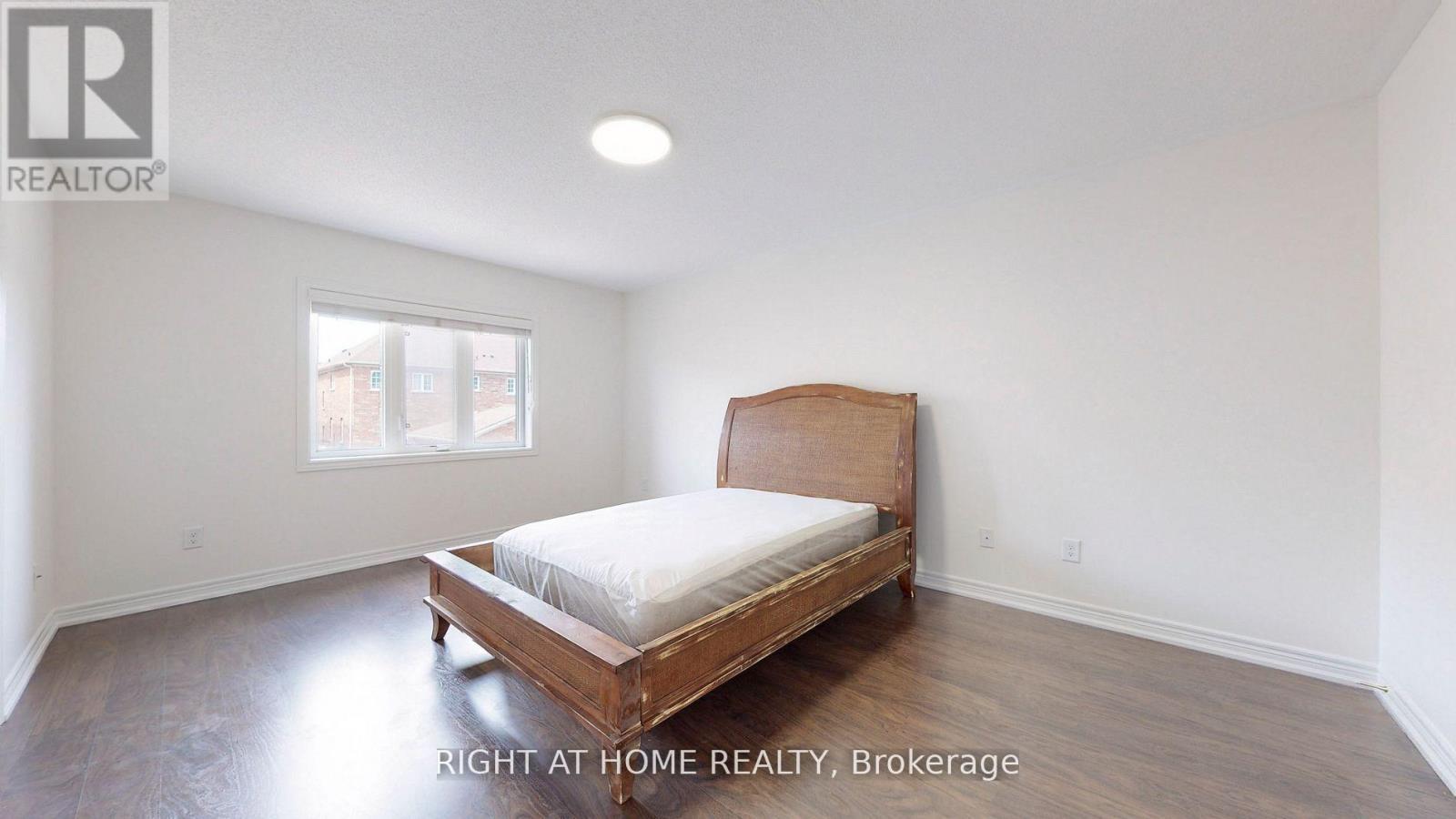 5592 Meadowcrest Avenue, Mississauga, Ontario  L5M 0N1 - Photo 22 - W12615832