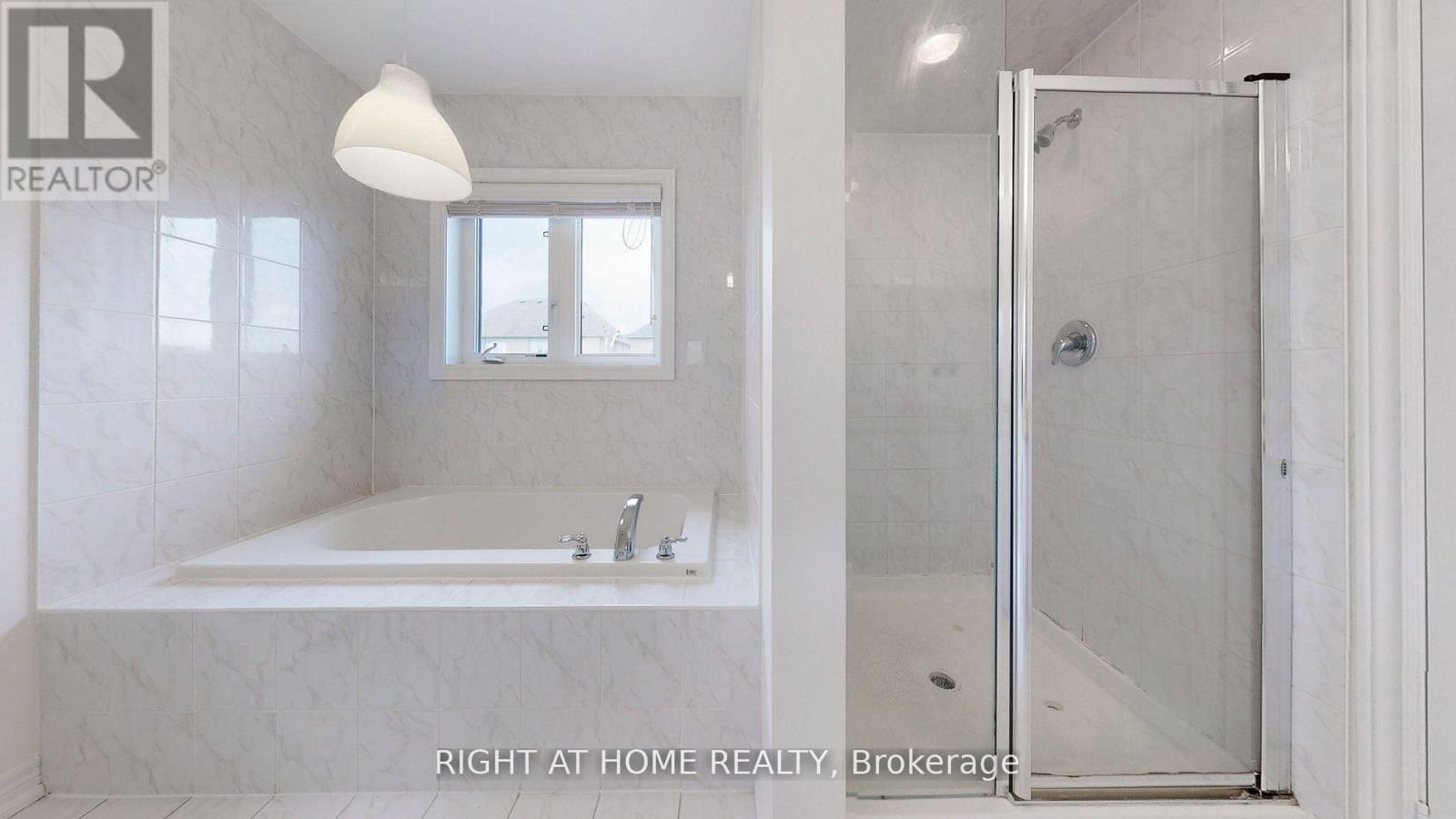 5592 Meadowcrest Avenue, Mississauga, Ontario  L5M 0N1 - Photo 27 - W12615832