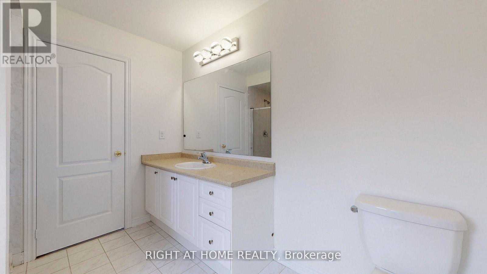 5592 Meadowcrest Avenue, Mississauga, Ontario  L5M 0N1 - Photo 29 - W12615832