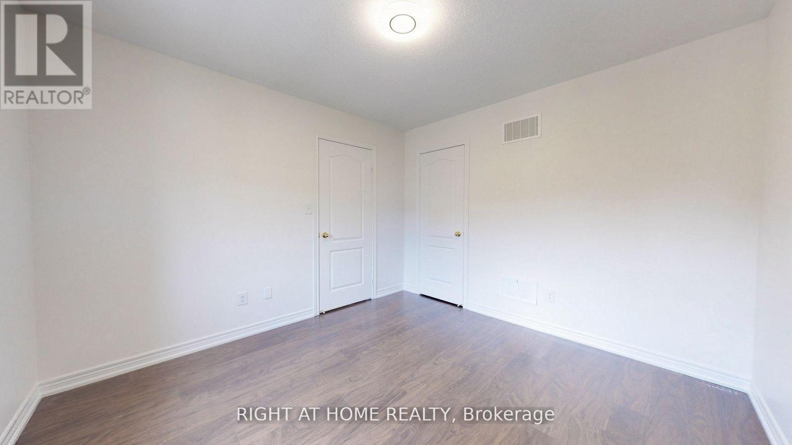 5592 Meadowcrest Avenue, Mississauga, Ontario  L5M 0N1 - Photo 33 - W12615832