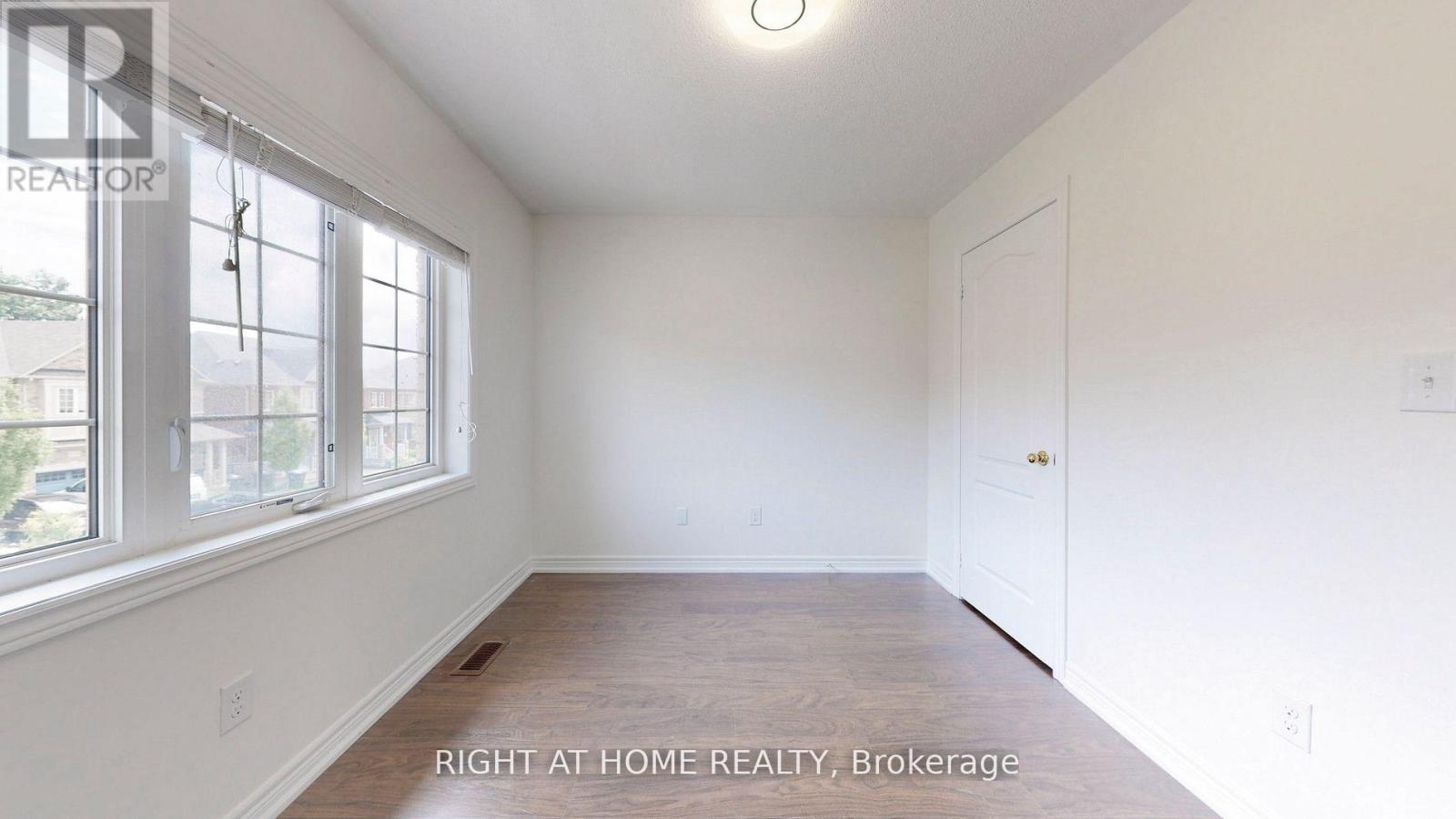 5592 Meadowcrest Avenue, Mississauga, Ontario  L5M 0N1 - Photo 38 - W12615832