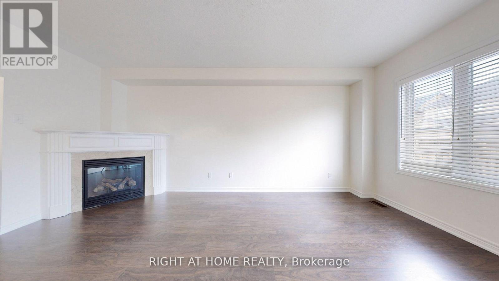 5592 Meadowcrest Avenue, Mississauga, Ontario  L5M 0N1 - Photo 4 - W12615832